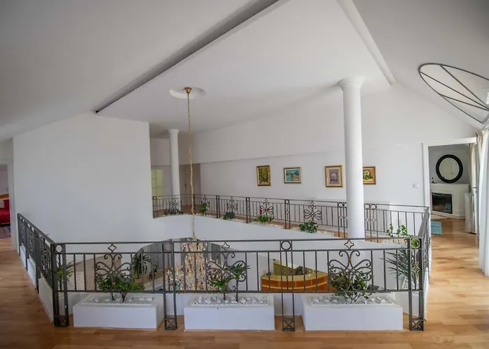 Villa Bajrovic